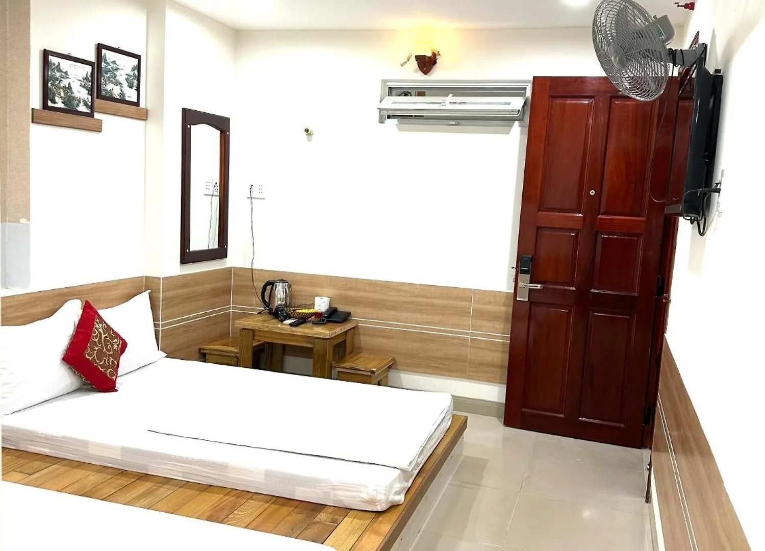 Nguyen Ha Hotel Vung Tau 0*,  Vietnam